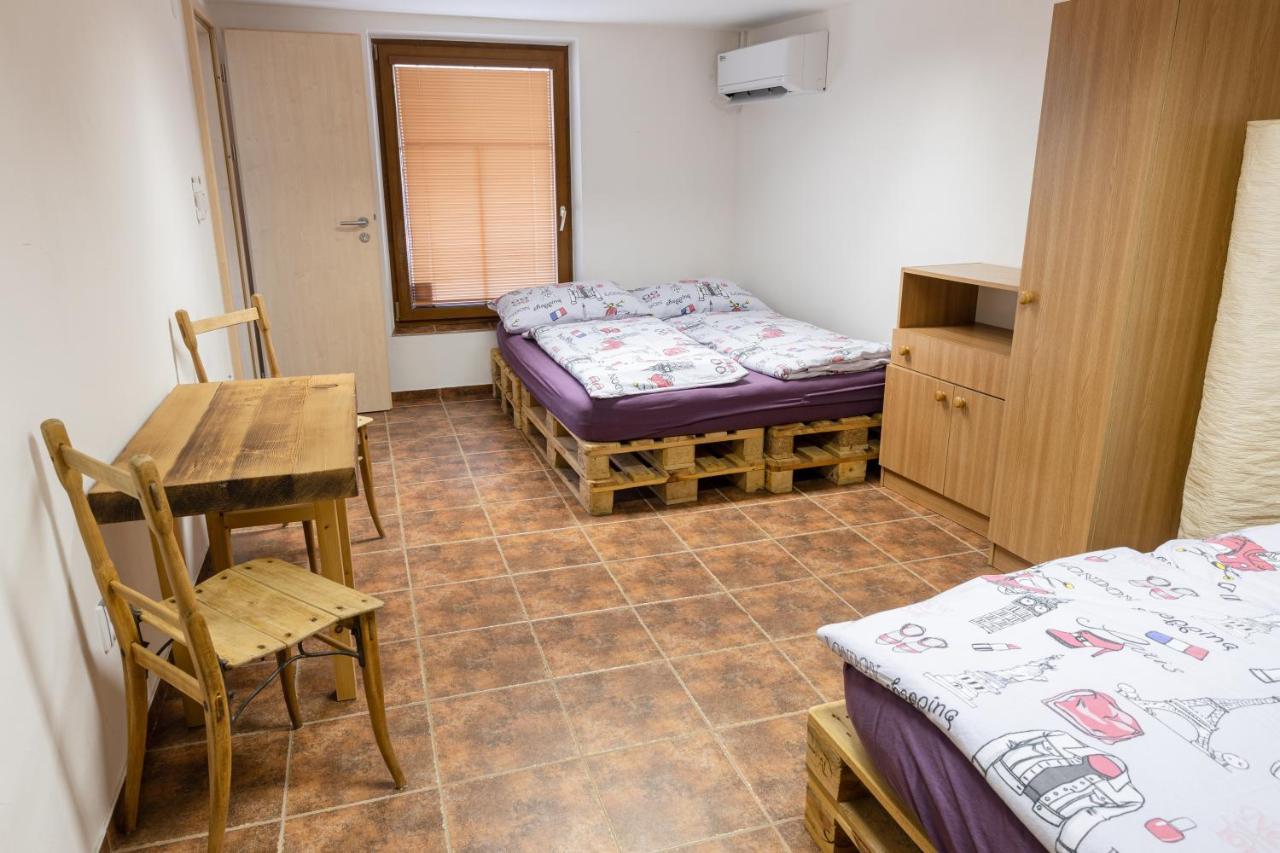Apartman Cabernet Velké Pavlovice Dış mekan fotoğraf